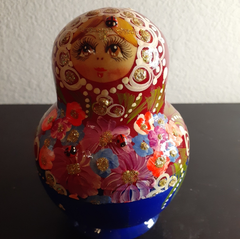 GORGEOUS Matryoshka Russian Nesting Dolls Set of 9